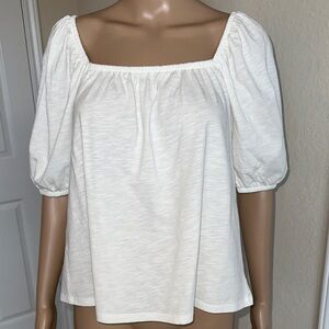 Old Navy Cream Puff Sleeve Blouse made of 100% Cotton Fabric .
